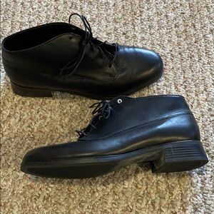 NWOT Munro Black Leather Lace Up Booties